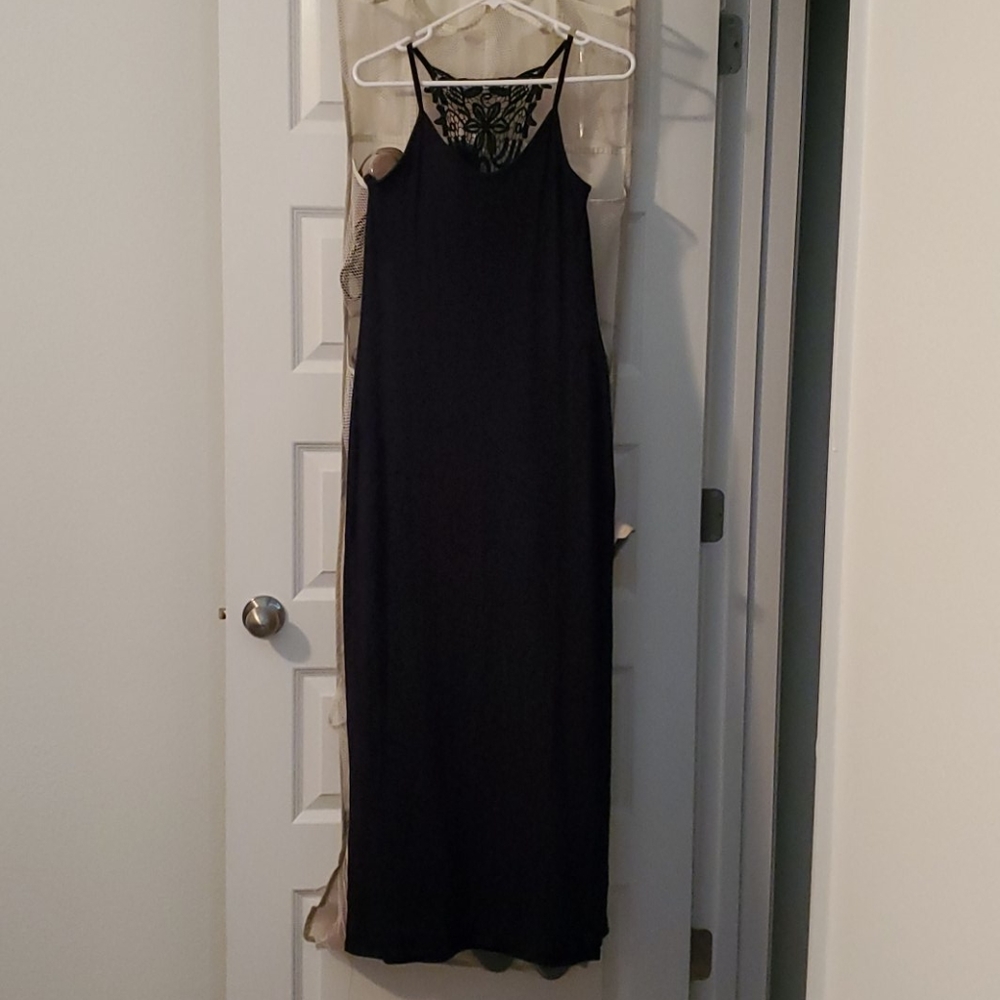 Beautiful Black Maxi Dress w Slit